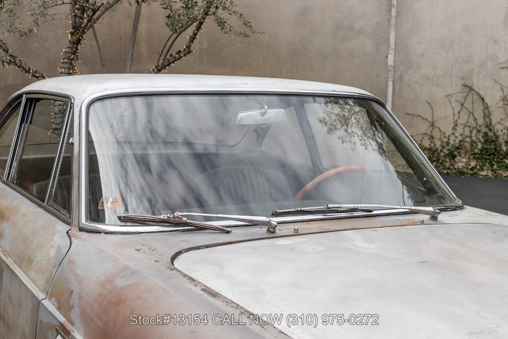1967 Ferrari 330 GTC & GTS - Image 9 of 24