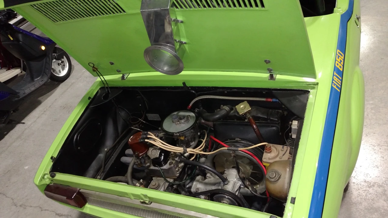 1967 Fiat 850 Spider - Image 14 of 31