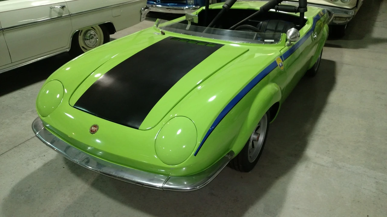 1967 Fiat 850 Spider - Image 2 of 31