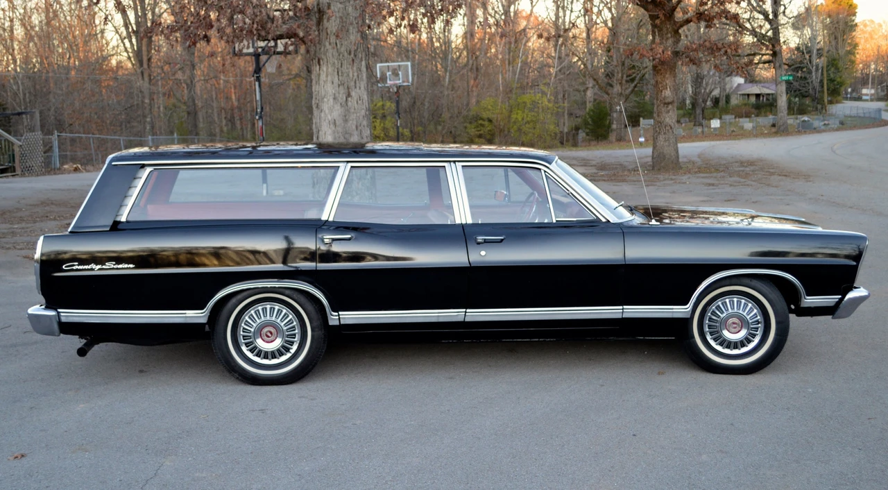 1967 Ford Country Sedan - Image 7 of 31