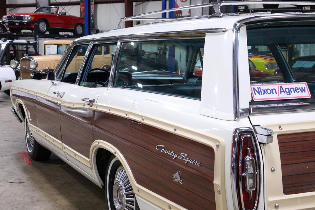 1967 Ford Country Squire - Image 26 of 31