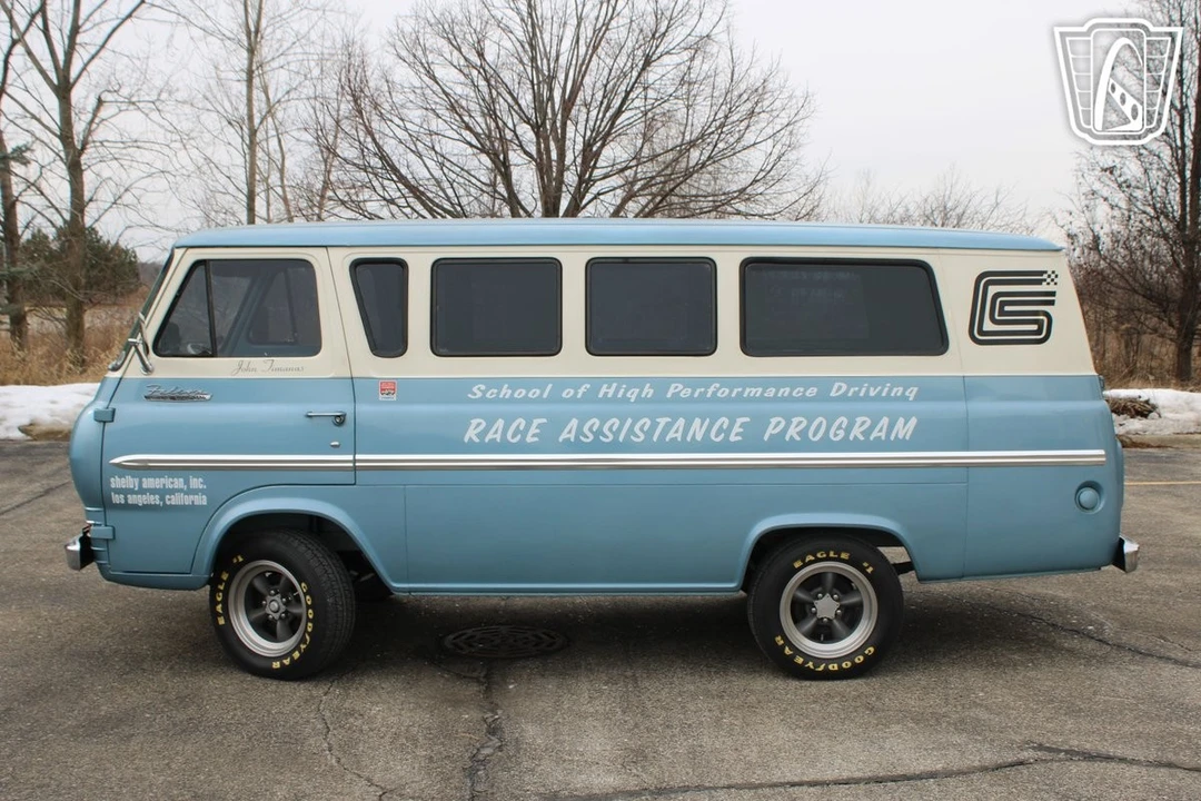 1967 Ford Econoline Van - Image 6 of 12