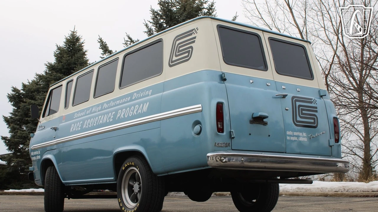 1967 Ford Econoline Van - Image 10 of 12