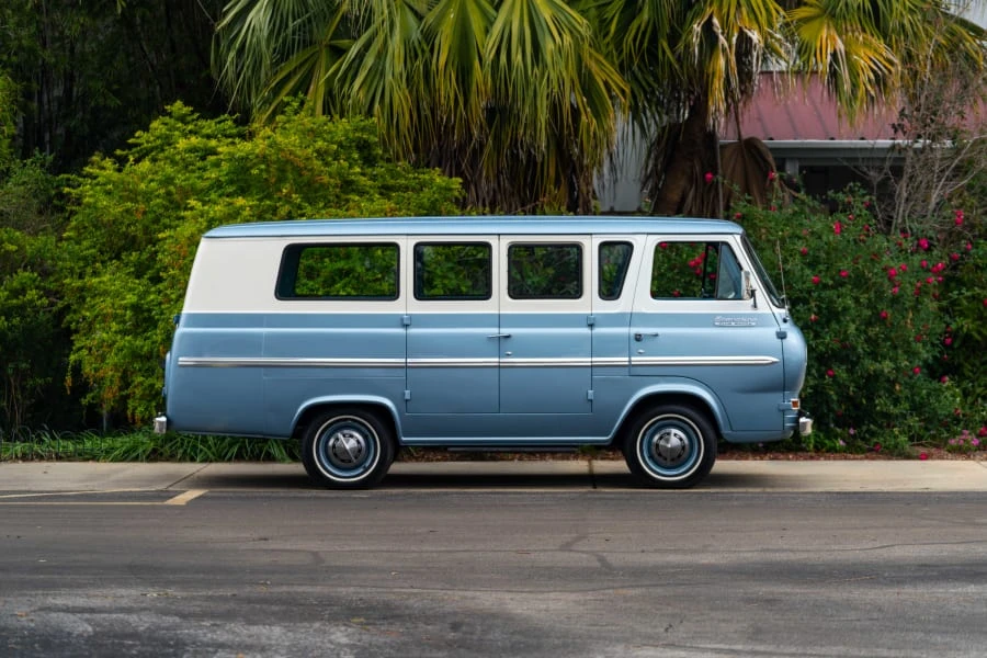 1967 Ford Econoline Van - Image 11 of 19