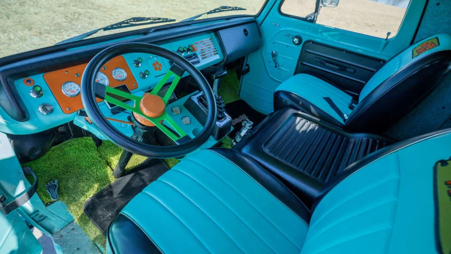 1967 Ford Econoline Van - Image 4 of 15