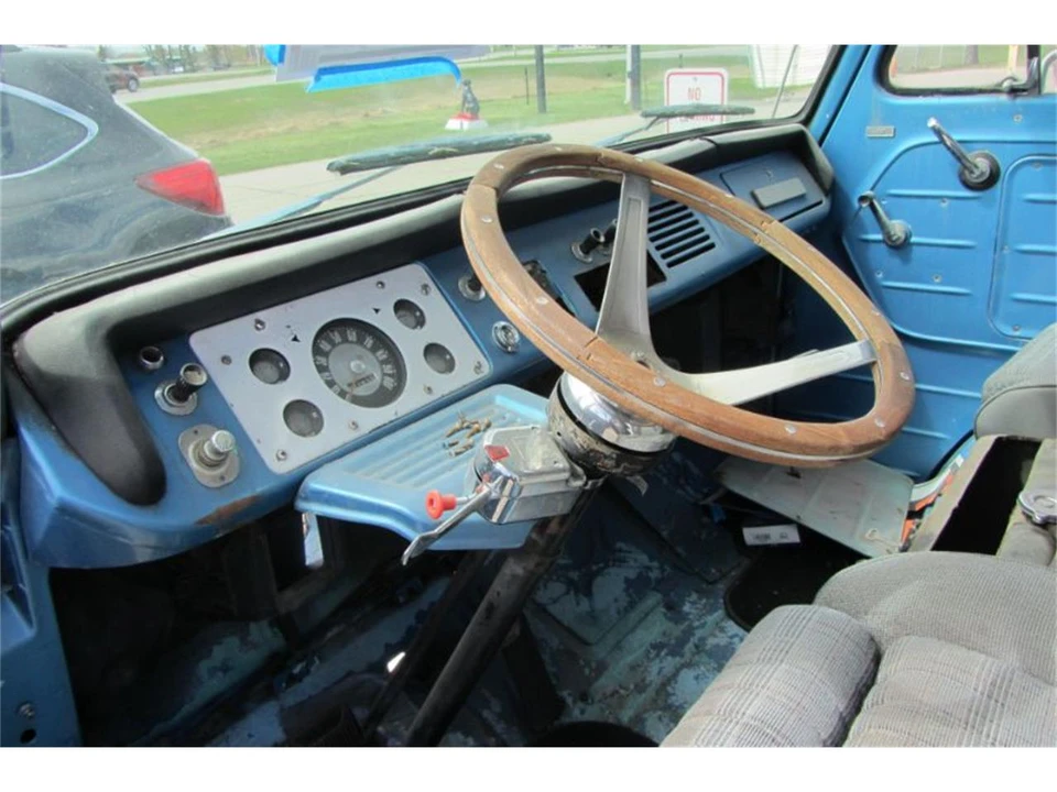 1967 Ford Econoline Van - Image 6 of 12