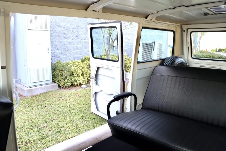 1967 Ford Econoline Van - Image 30 of 31