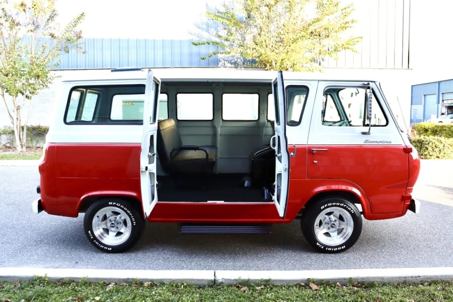 1967 Ford Econoline Van - Image 9 of 31