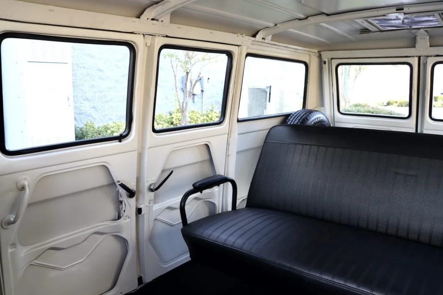 1967 Ford Econoline Van - Image 22 of 31