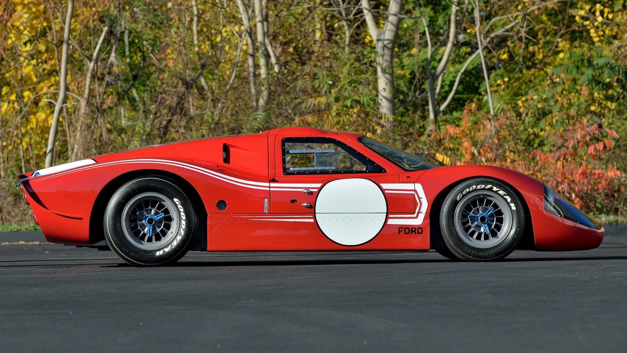 1967 Ford GT40 - Image 2 of 31