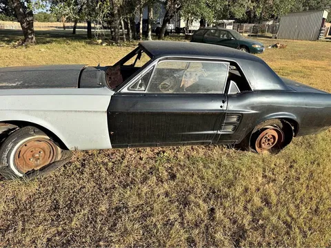 1967 Ford Mustang Coupe 2D