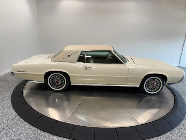 1967 Ford Thunderbird - Image 24 of 31