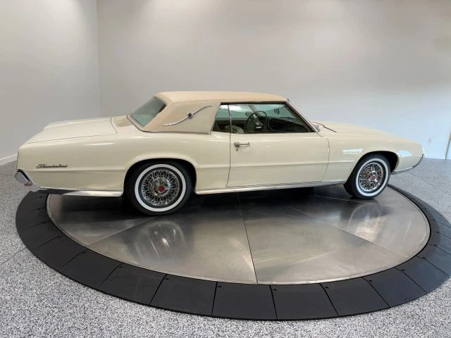 1967 Ford Thunderbird - Image 22 of 31