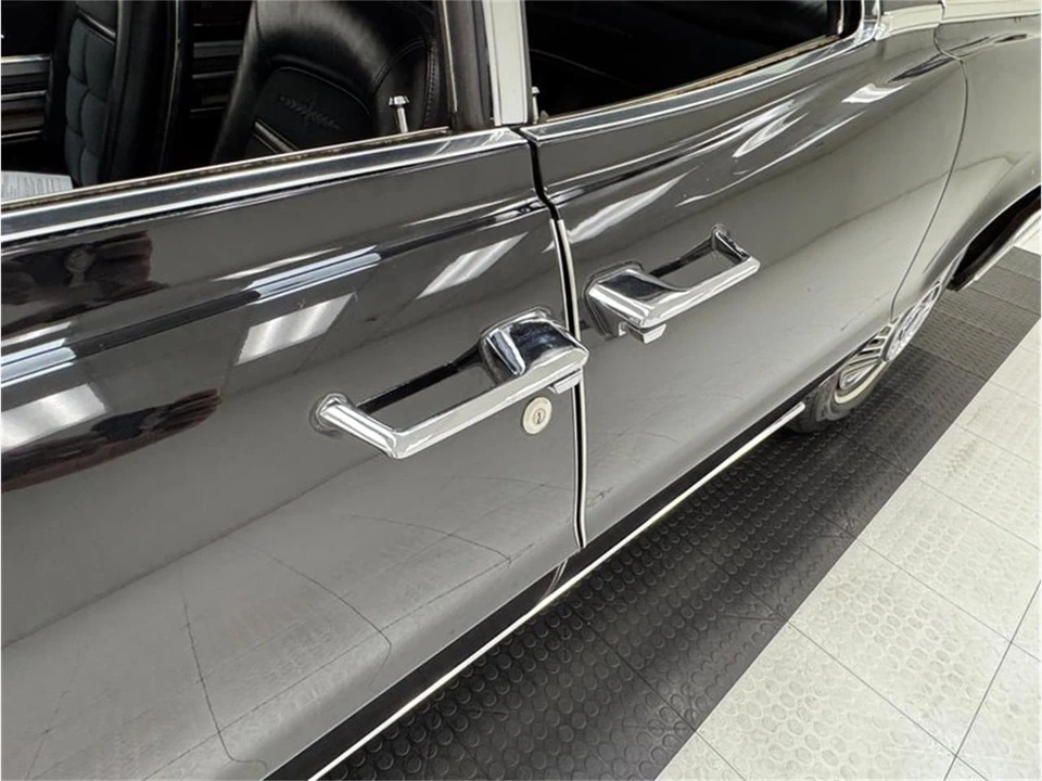 1967 Ford Thunderbird 5th Gen - Image 17 of 31