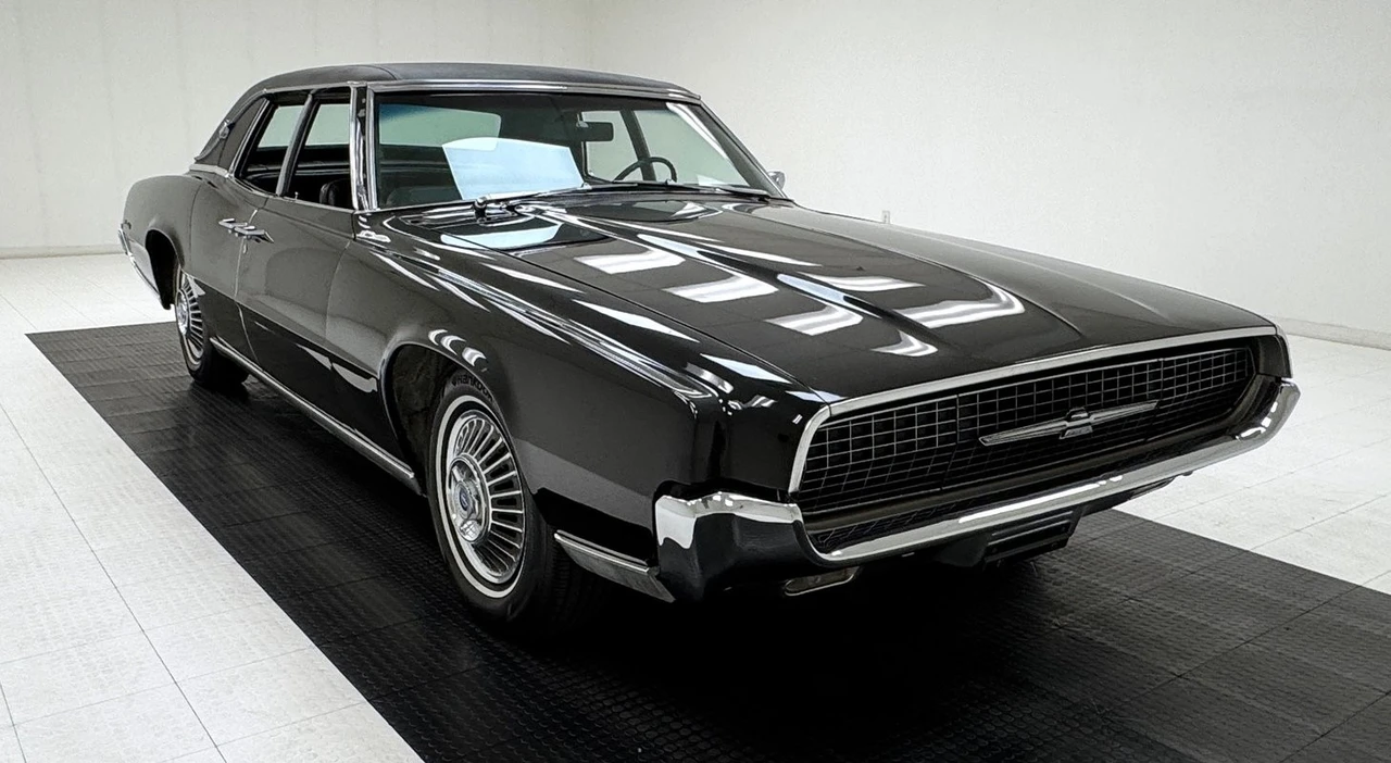 1967 Ford Thunderbird 5th Gen - Image 7 of 31