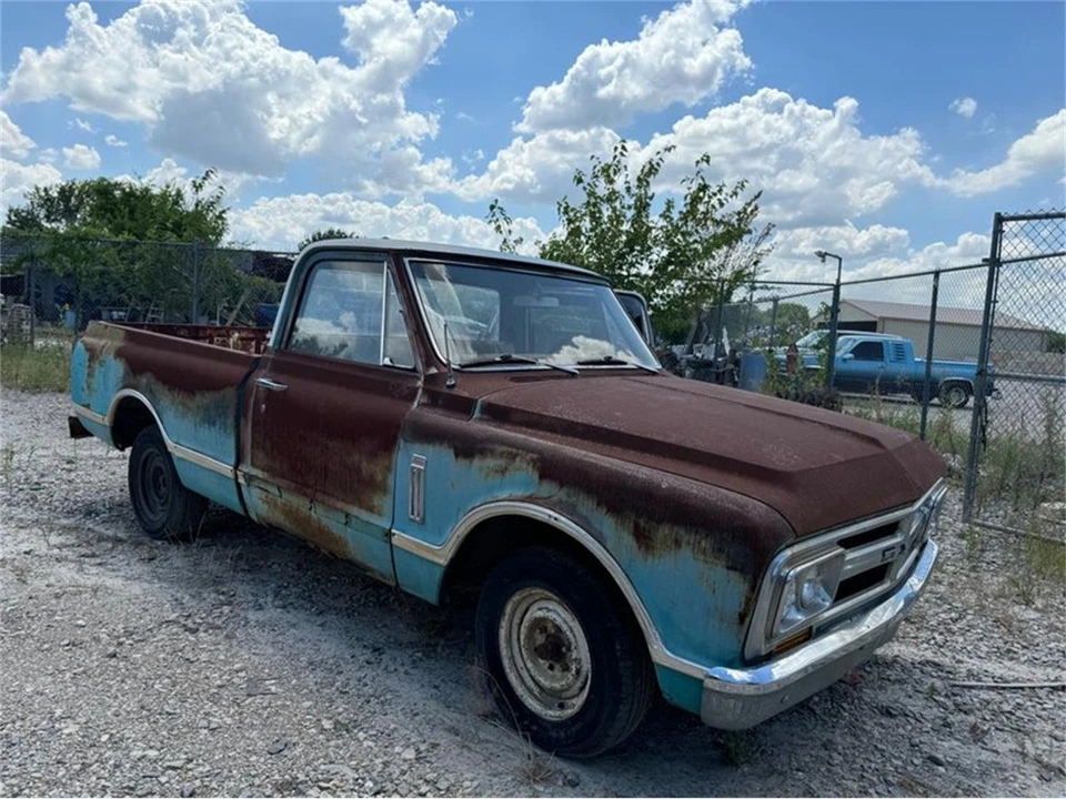 1967 GMC C/K 2nd Gen - Image 2 of 31
