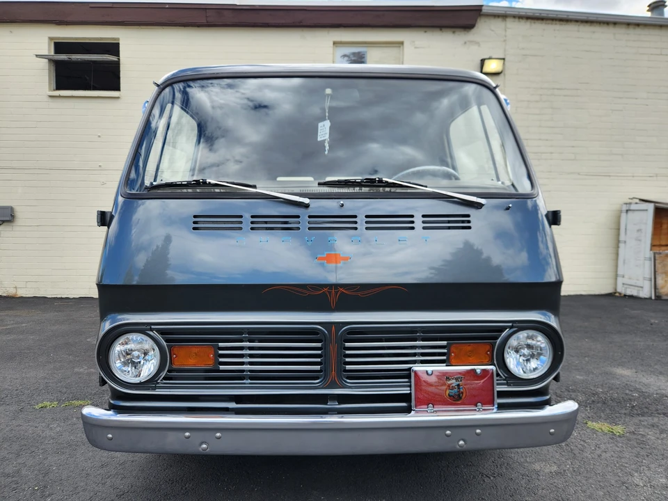 1967 GMC G-series Van - Image 8 of 31