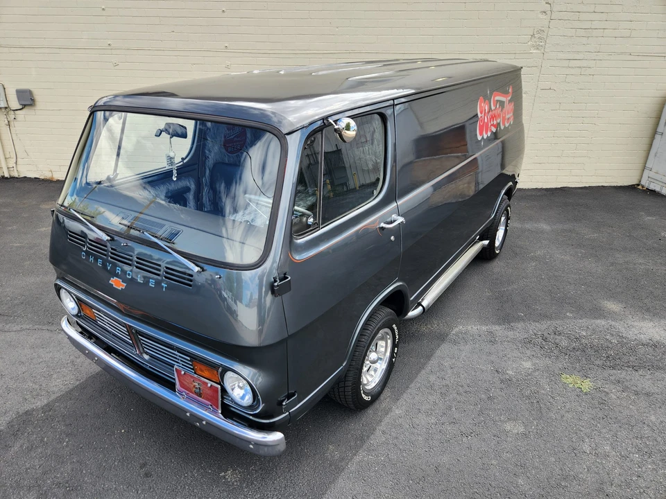 1967 GMC G-series Van - Image 2 of 31