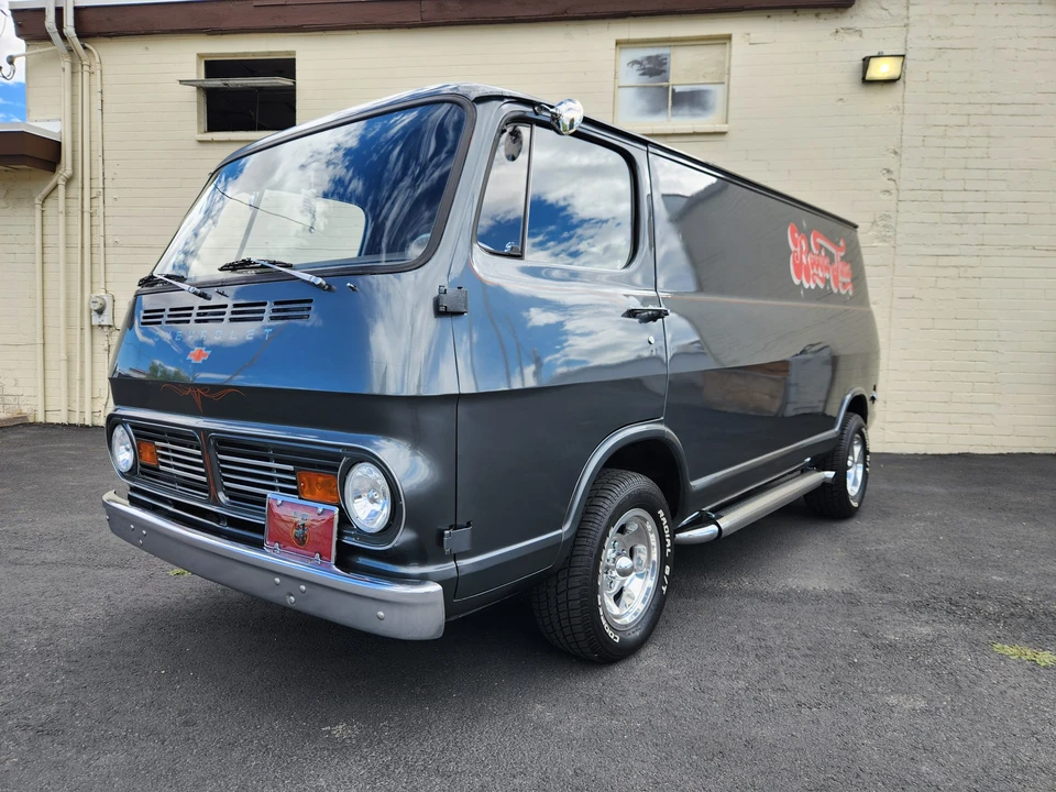 1967 GMC G-series Van - Image 3 of 31