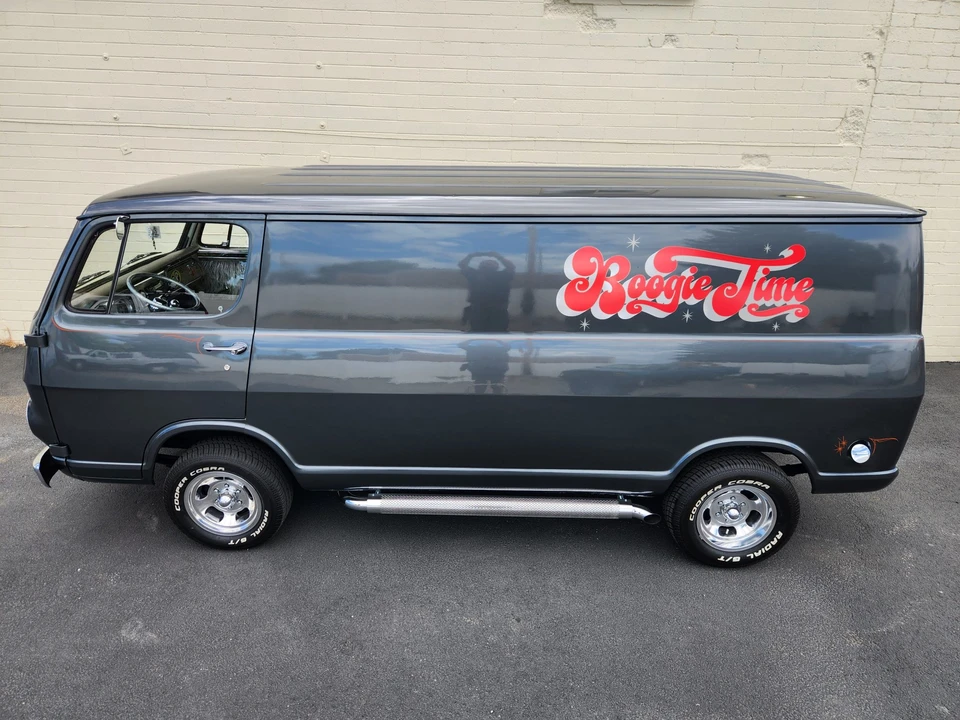 1967 GMC G-series Van - Image 28 of 31