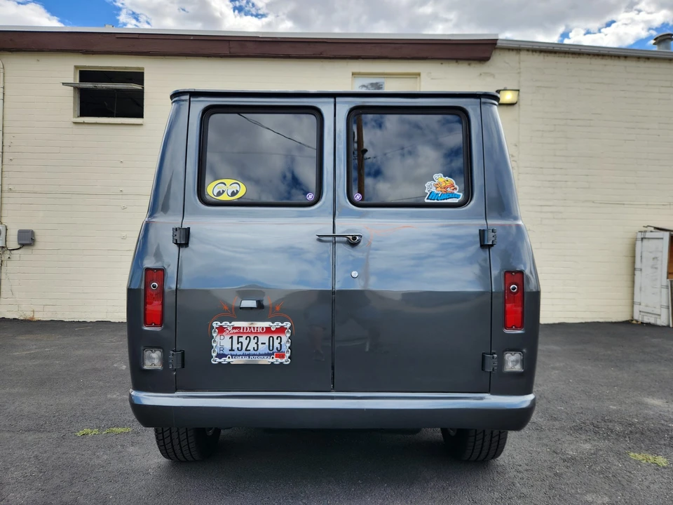 1967 GMC G-series Van - Image 21 of 31