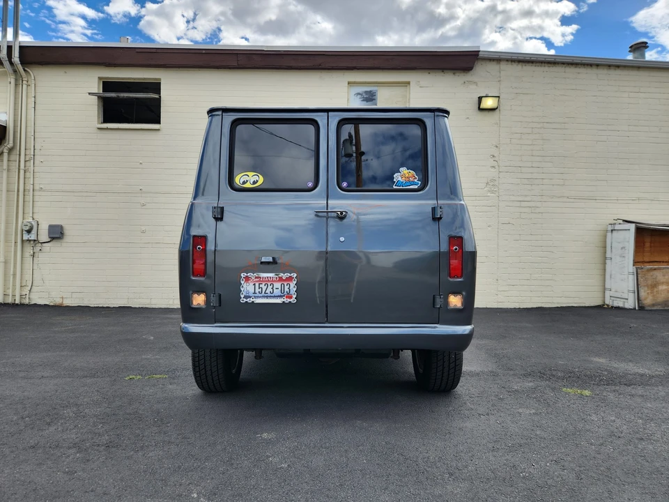 1967 GMC G-series Van - Image 19 of 31