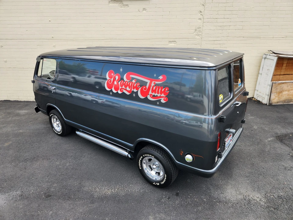 1967 GMC G-series Van - Image 25 of 31