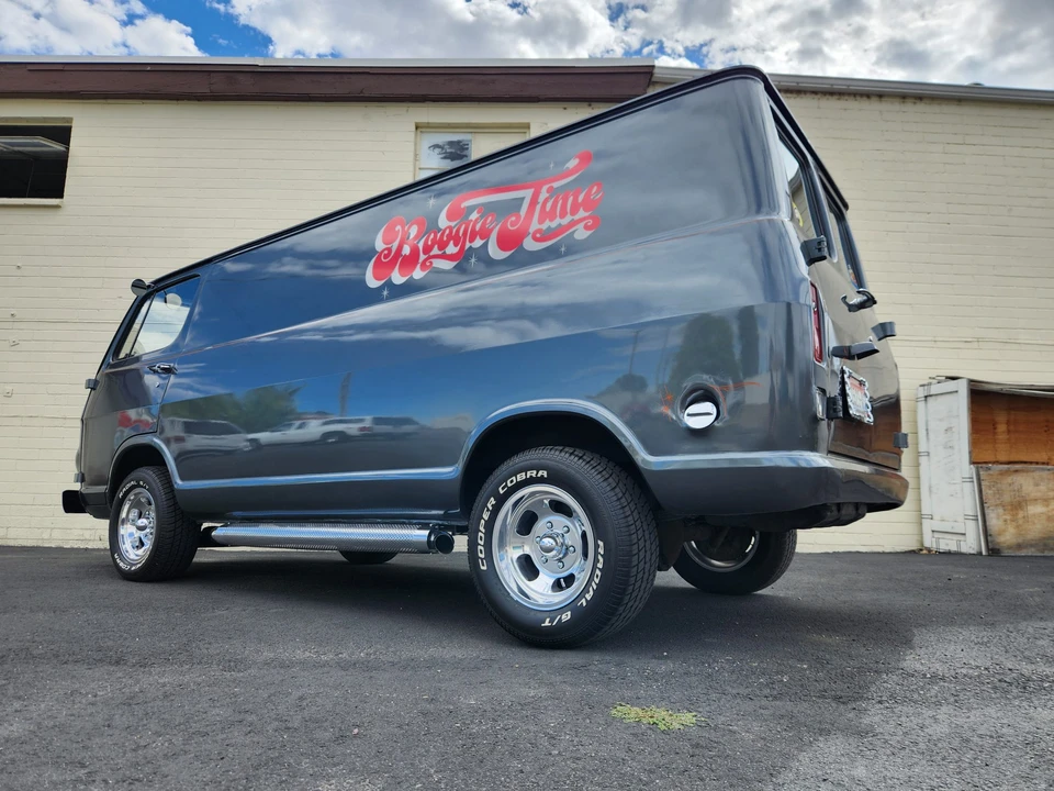 1967 GMC G-series Van - Image 23 of 31
