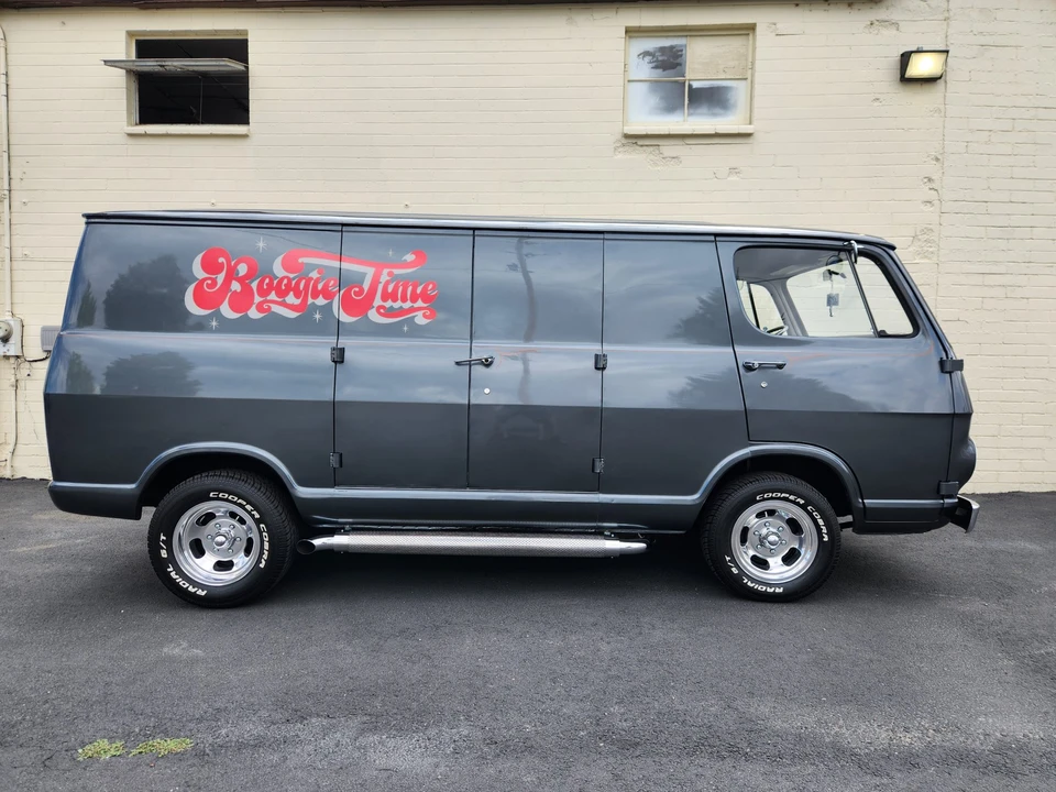 1967 GMC G-series Van - Image 14 of 31