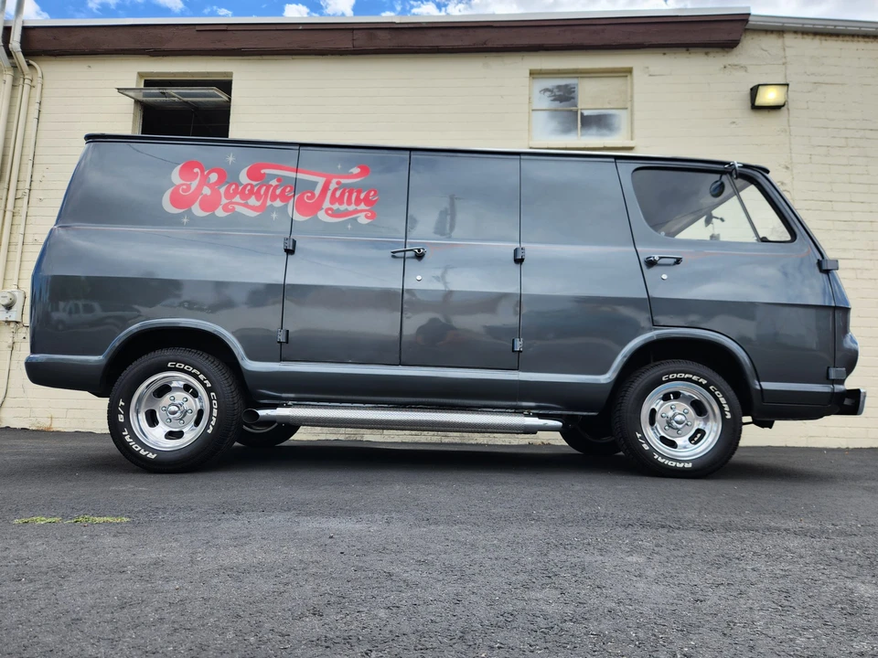 1967 GMC G-series Van - Image 13 of 31