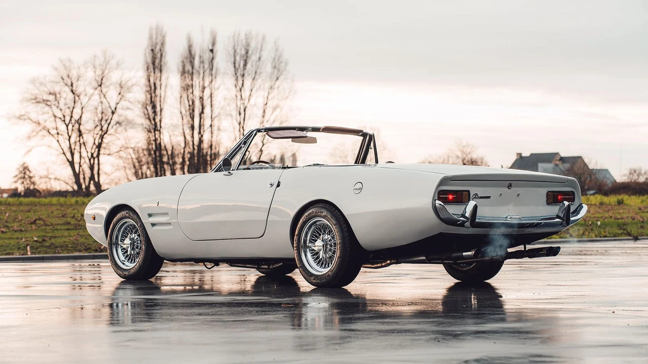 1967 Dual-Ghia - Image 25 of 31