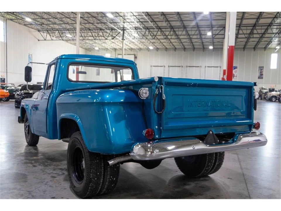 1967 International - Image 4 of 31