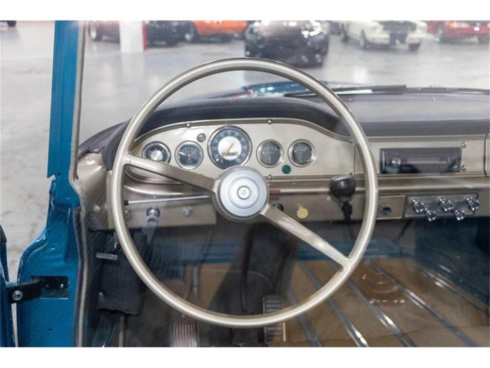 1967 International - Image 11 of 31