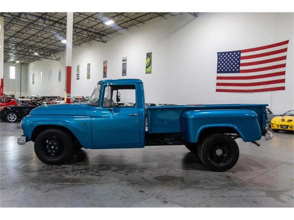 1967 International - Image 3 of 31