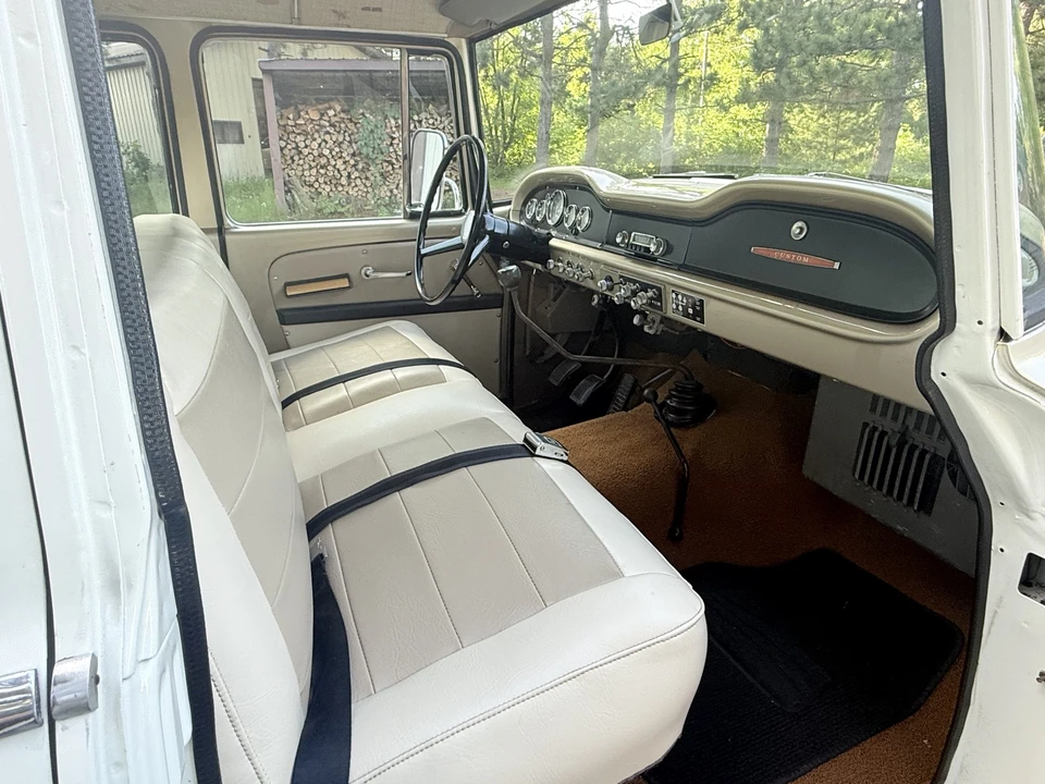 1967 International Harvester Travelall - Image 28 of 31