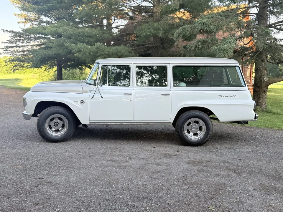 1967 International Harvester Travelall - Image 10 of 31