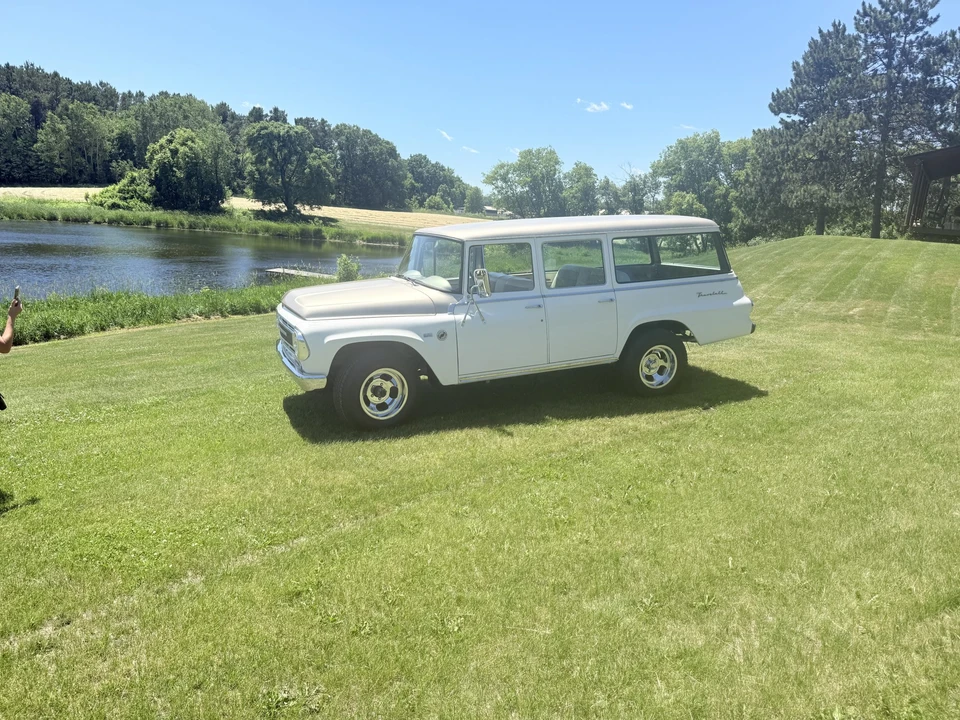 1967 International Harvester Travelall - Image 3 of 31