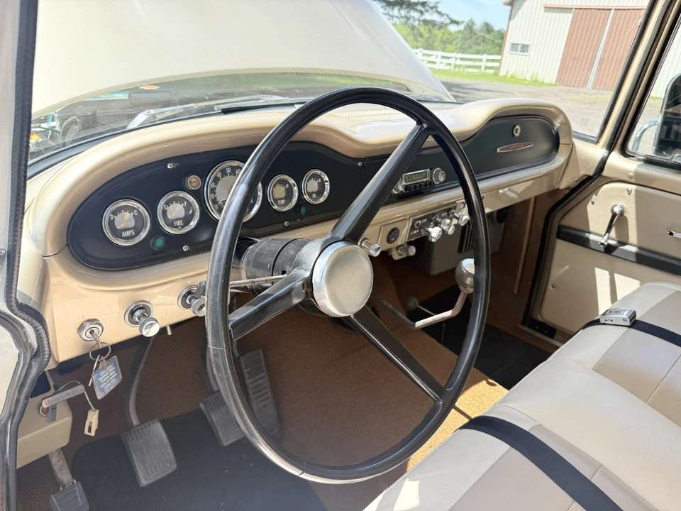 1967 International Harvester Travelall - Image 30 of 31