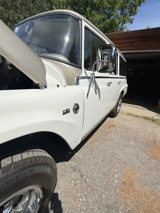 1967 International Harvester Travelall - Image 13 of 31