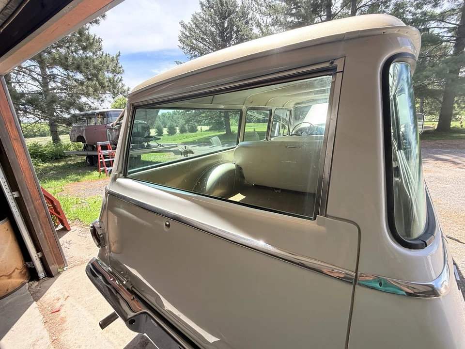 1967 International Harvester Travelall - Image 20 of 31