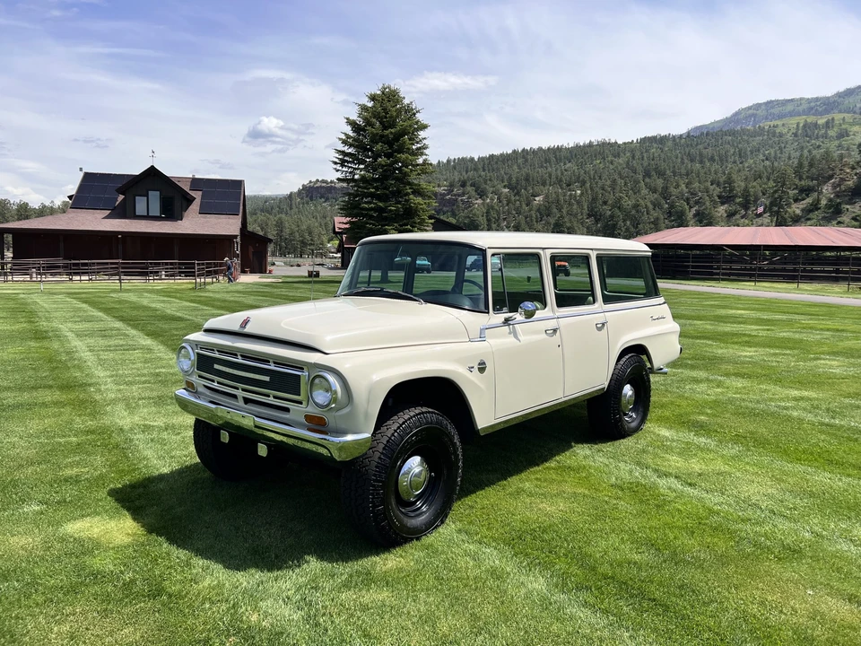 1967 International Harvester Travelall - Image 4 of 31