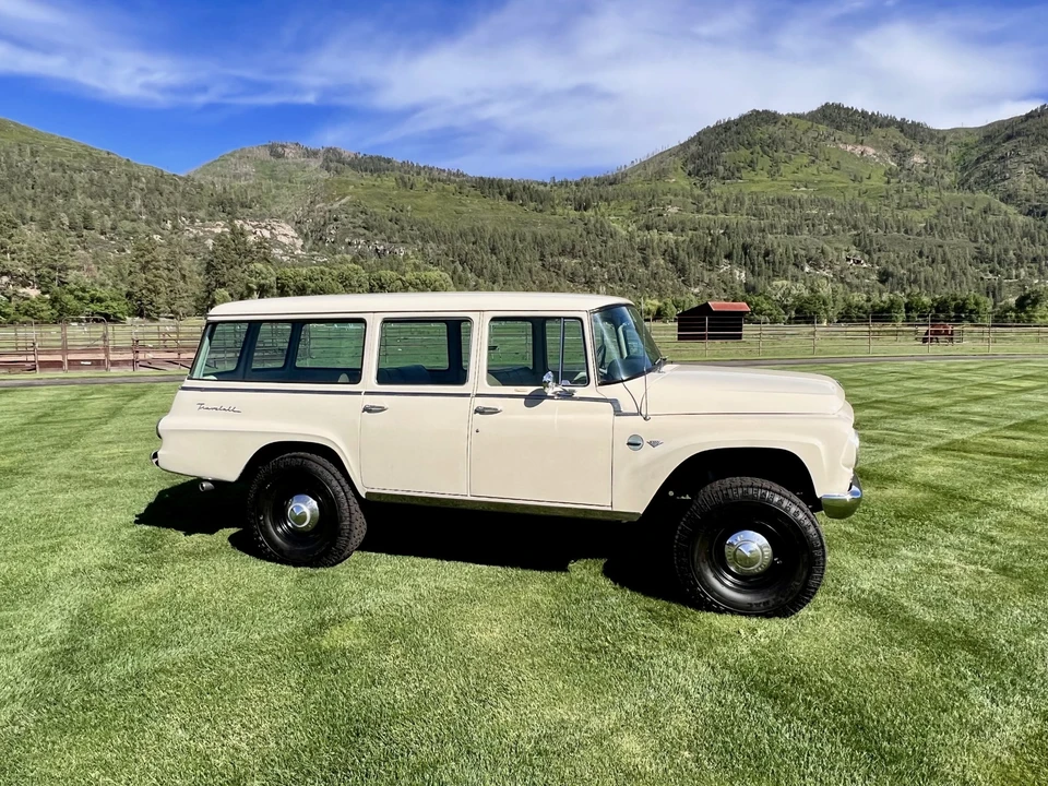 1967 International Harvester Travelall - Image 24 of 31