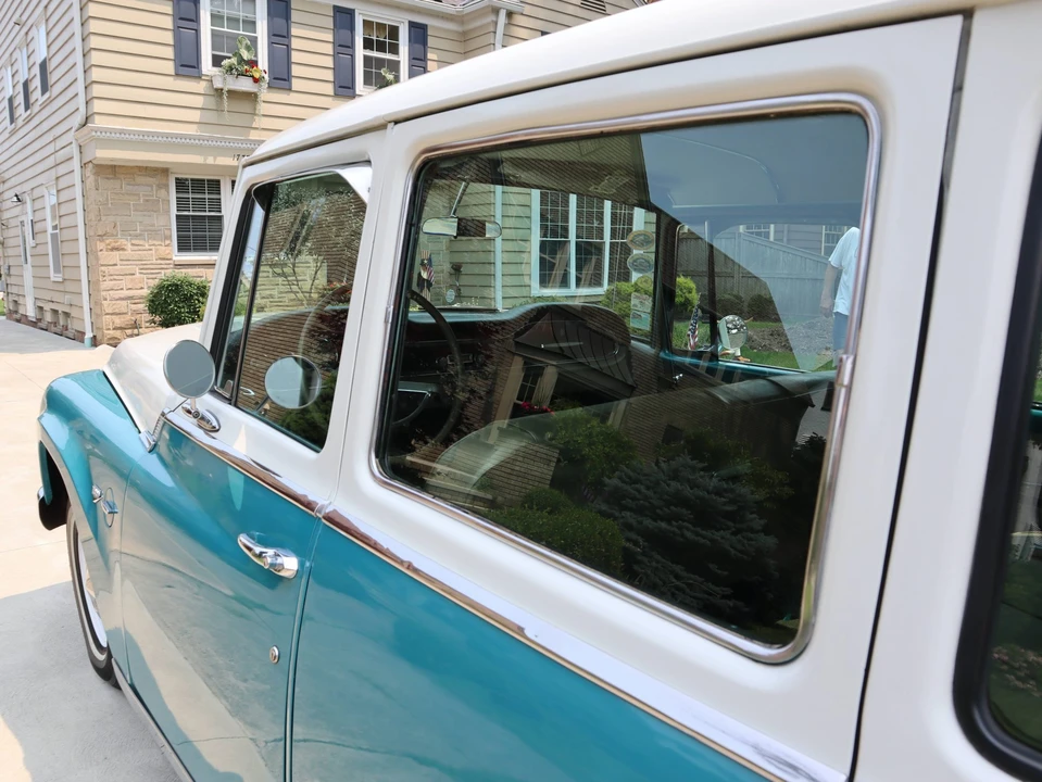 1967 International Harvester Travelall - Image 28 of 31