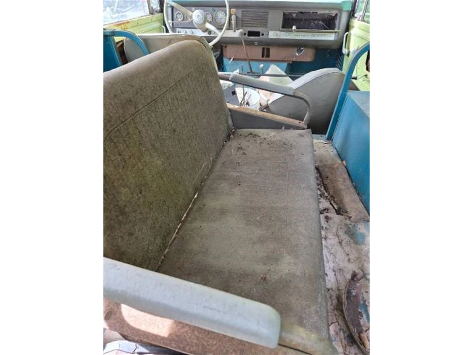 1967 International - Image 21 of 24
