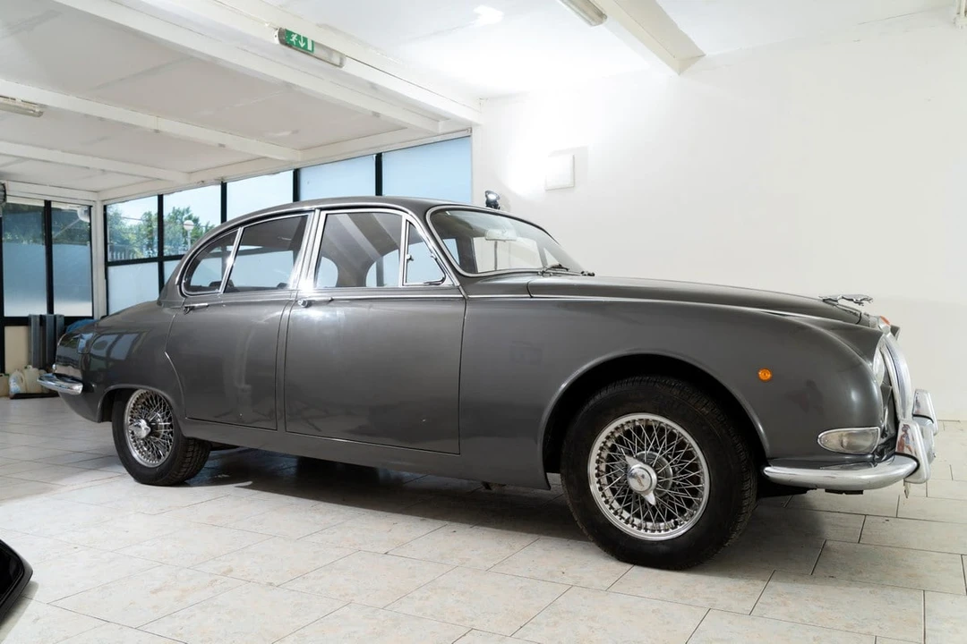 1967 Jaguar Mark II - Image 5 of 30