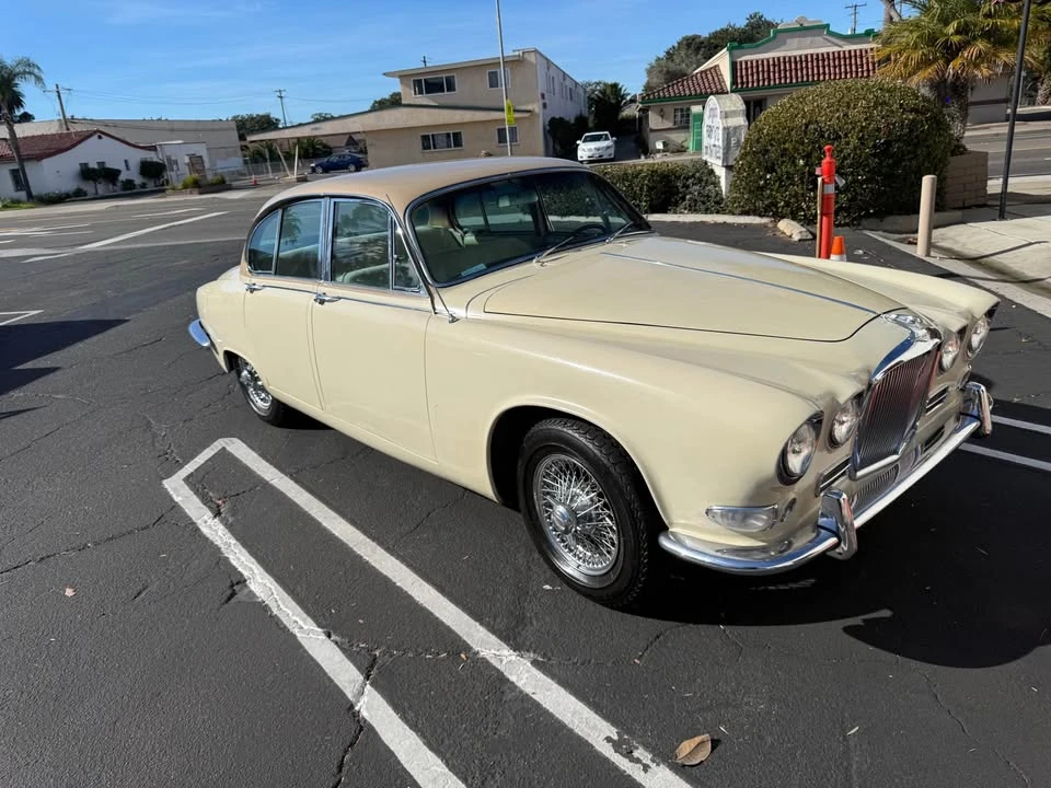 1967 Jaguar Mark X - Image 2 of 4