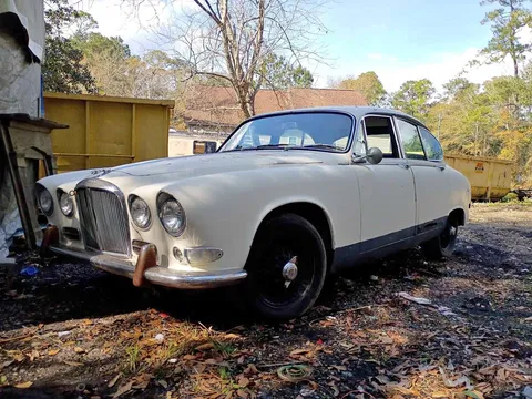 1967 Jaguar 420