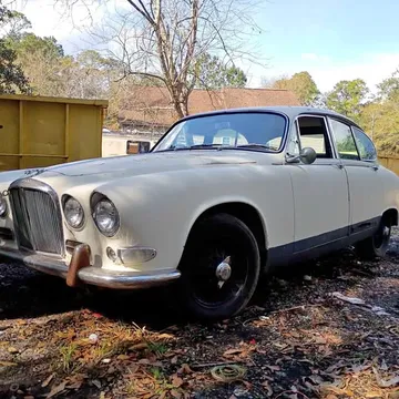 1967 Jaguar 420