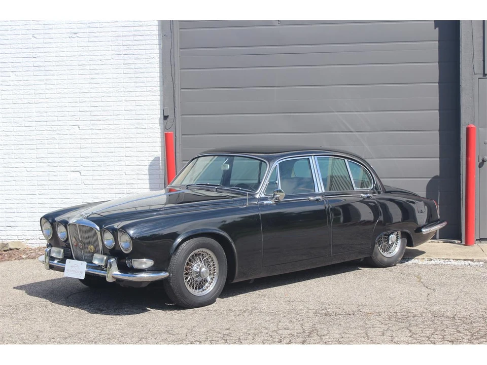 1967 Jaguar Mark X - Image 10 of 31