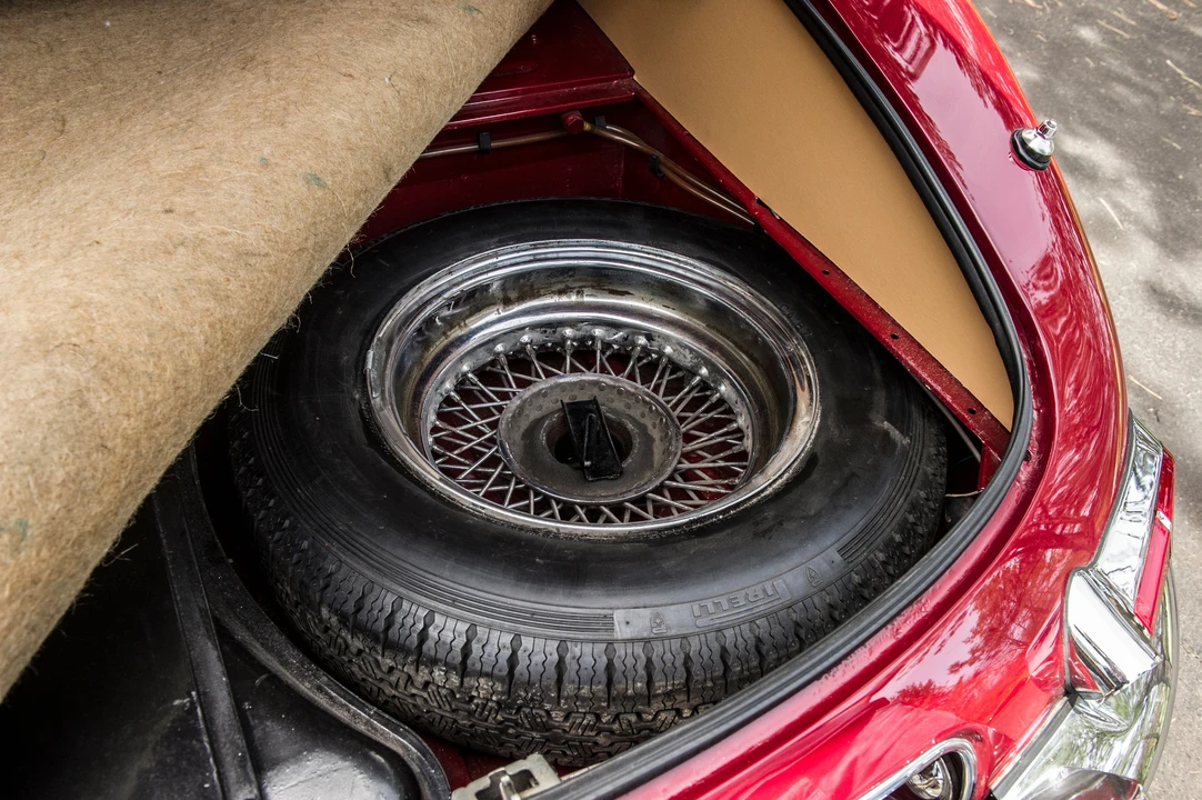 1967 Jaguar E-Type Series 1 - Image 29 of 31
